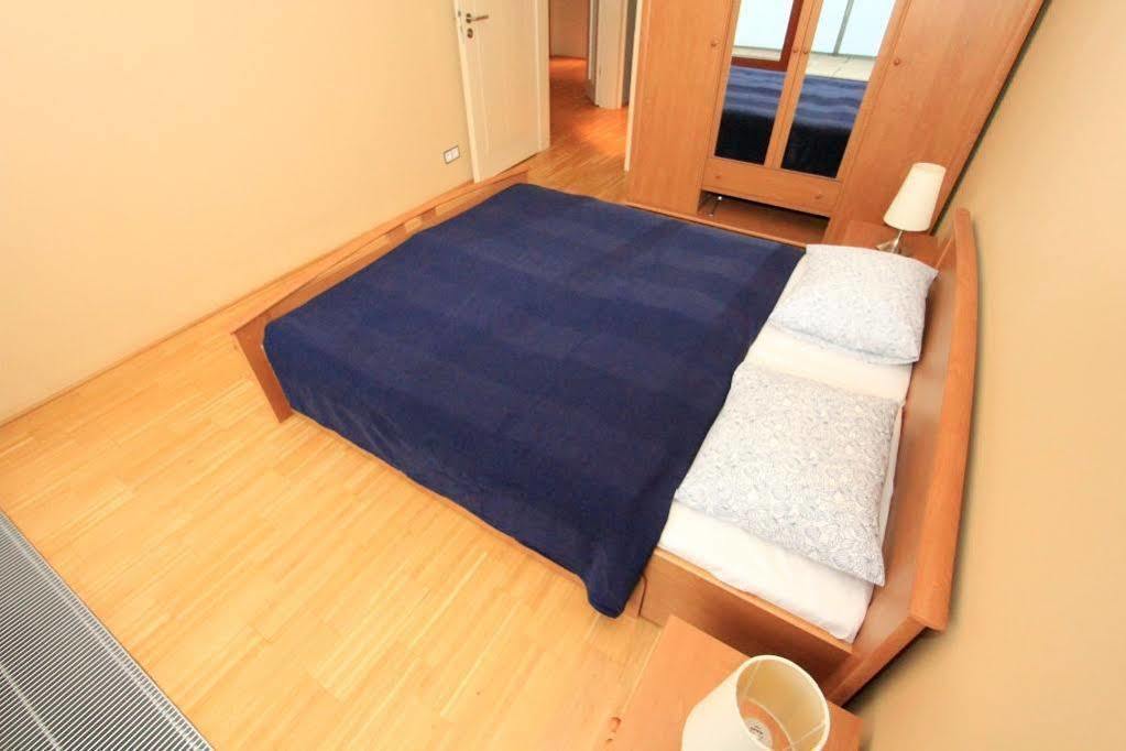 Luxury Apartment River Diamond Residence Prága Kültér fotó